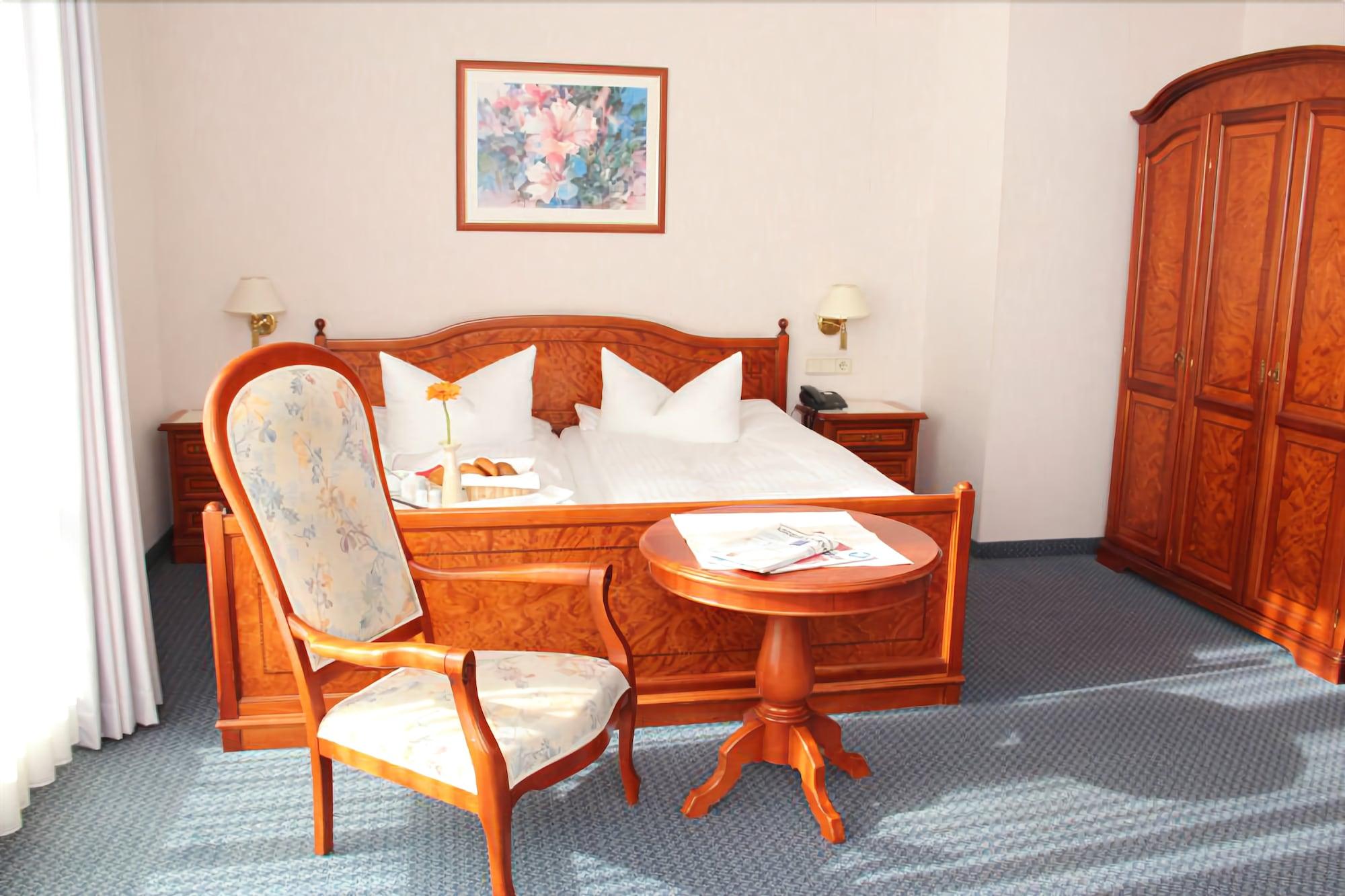 Hotel Ascania Aschersleben Bagian luar foto