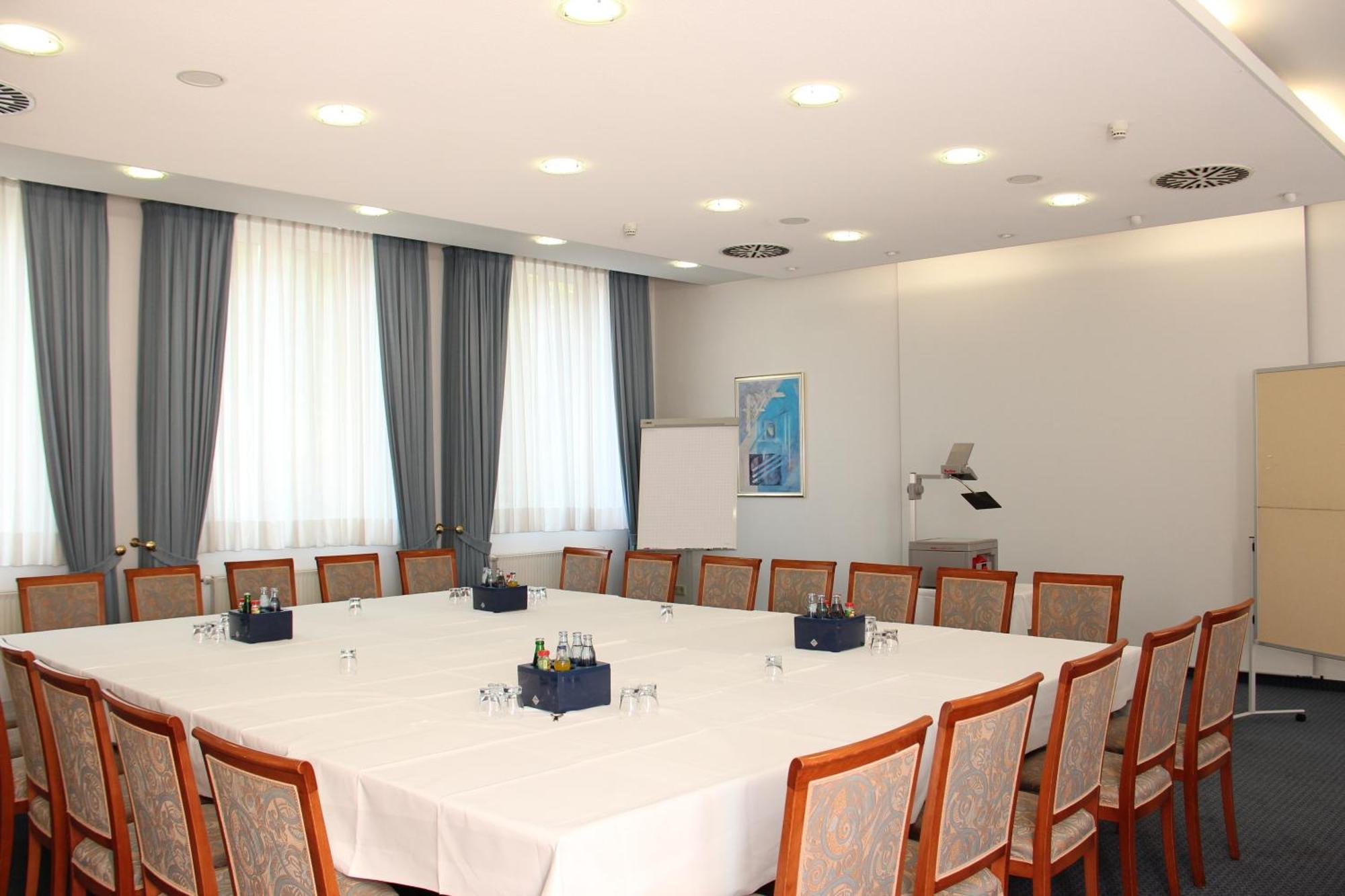 Hotel Ascania Aschersleben Bagian luar foto