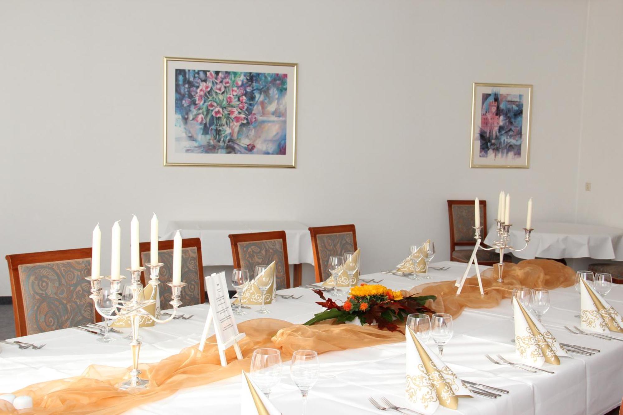 Hotel Ascania Aschersleben Bagian luar foto