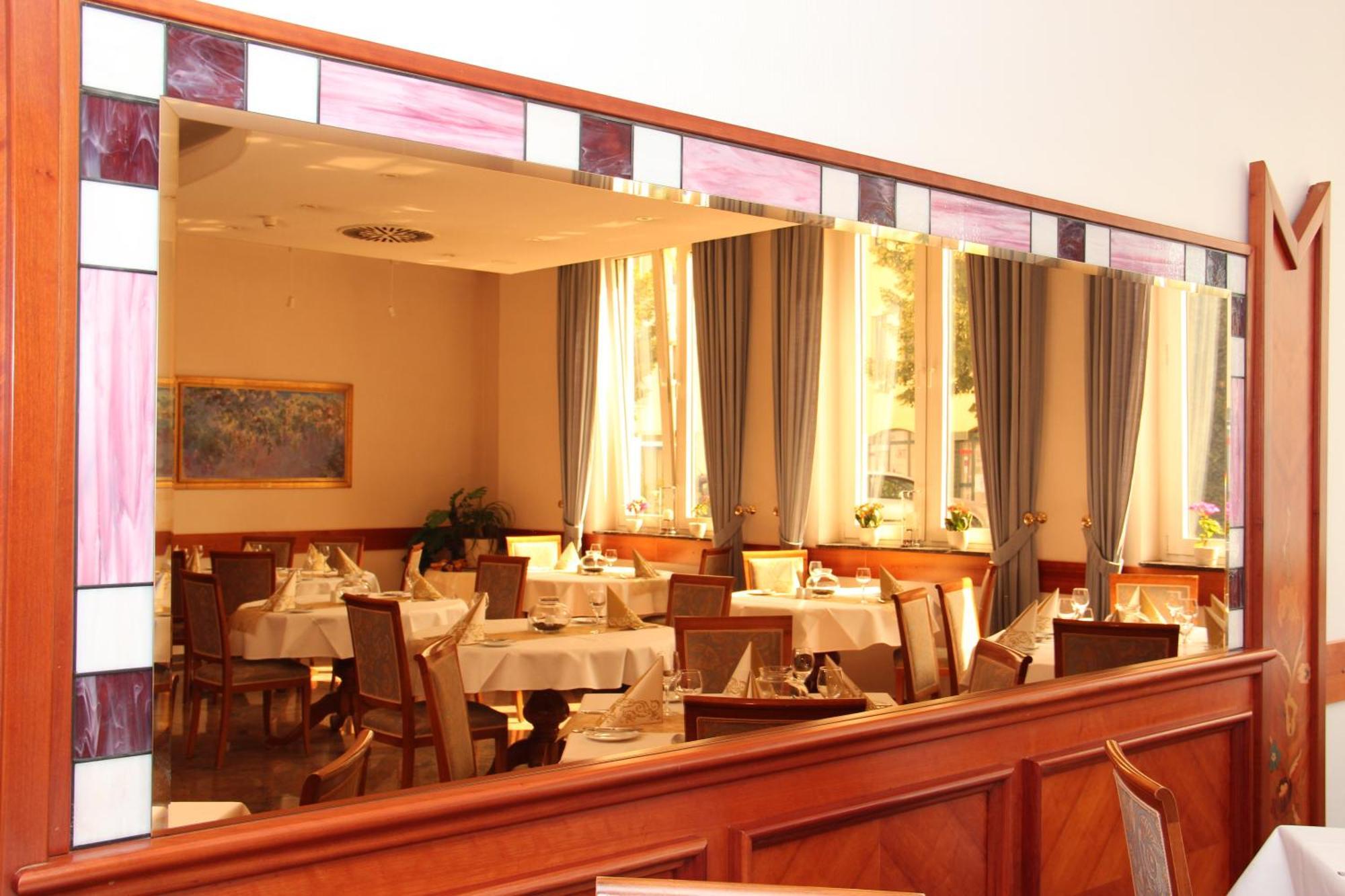 Hotel Ascania Aschersleben Bagian luar foto