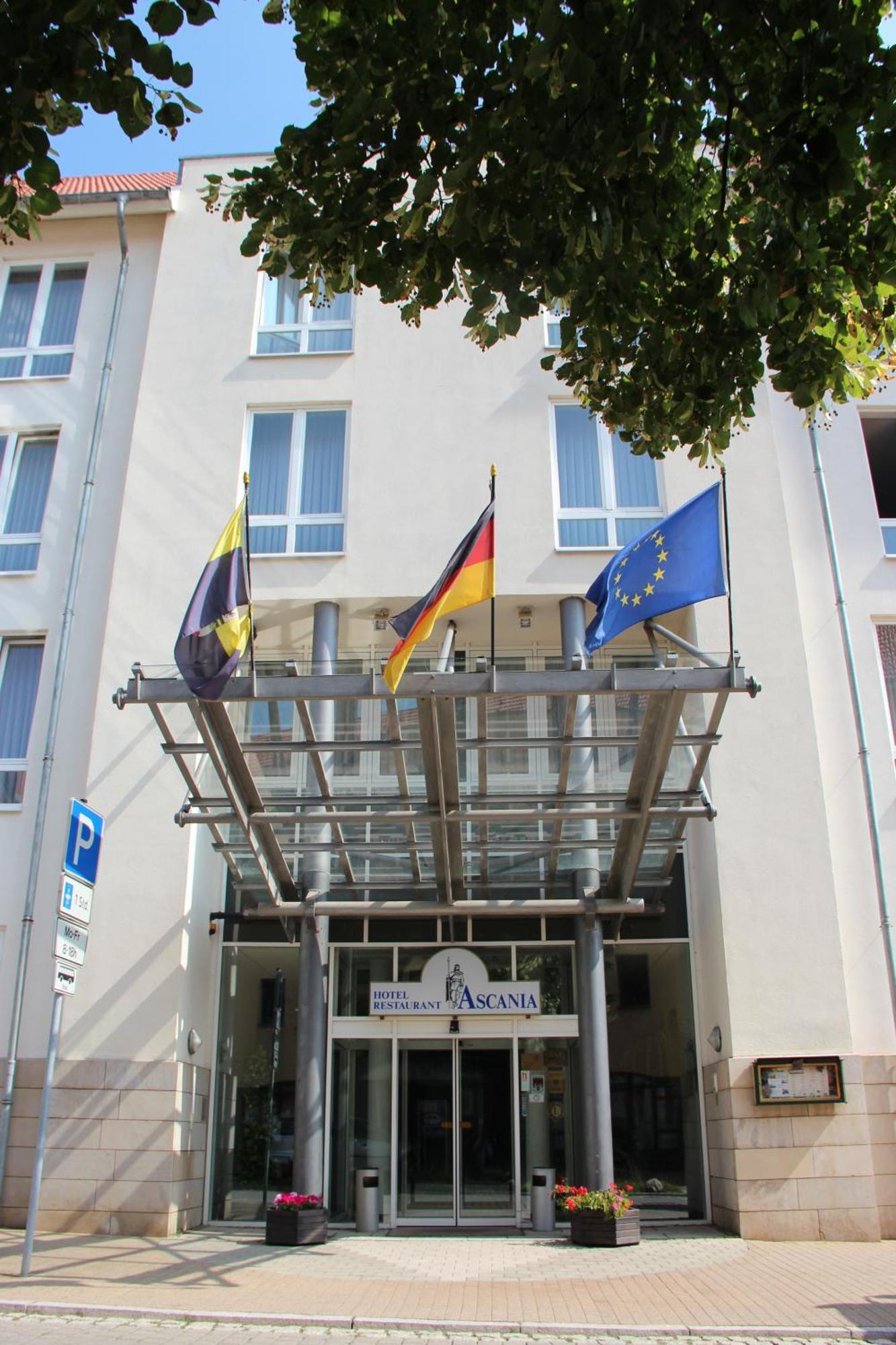Hotel Ascania Aschersleben Bagian luar foto