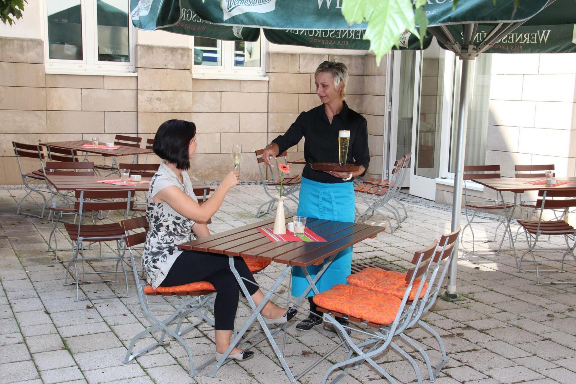 Hotel Ascania Aschersleben Bagian luar foto